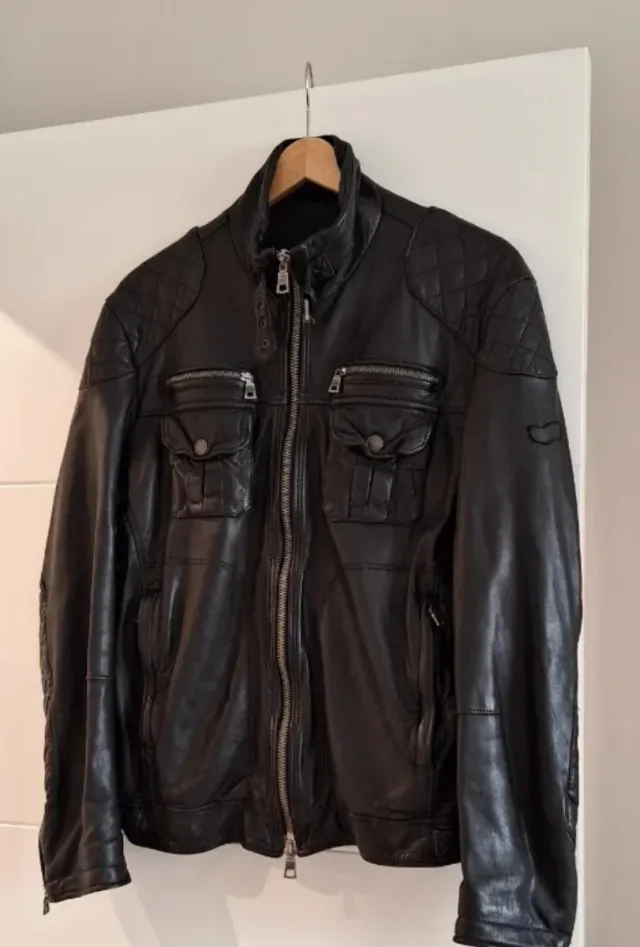 Cazadora de cuero negra M