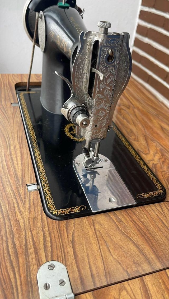 Máquina de coser Alfa