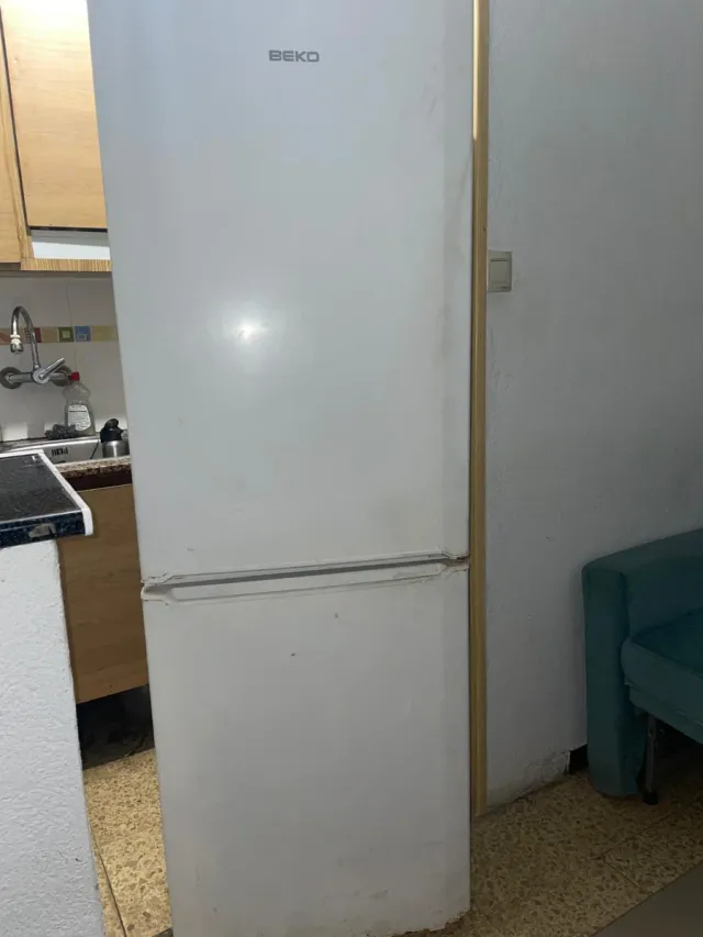 Nevera Beko blanca