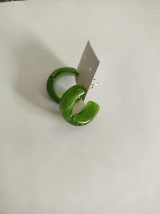 Pendientes de aro verdes