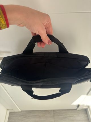 Maletín negro para portátil