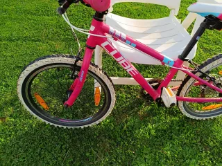 Bicicleta Cube 200 Race 20 Rosa