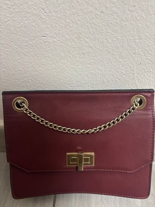 Bolso Pequeño Rojo Pimkie Cadena Dorada