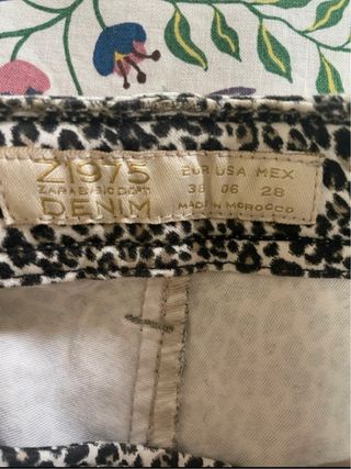 Pantalón estampado leopardo
