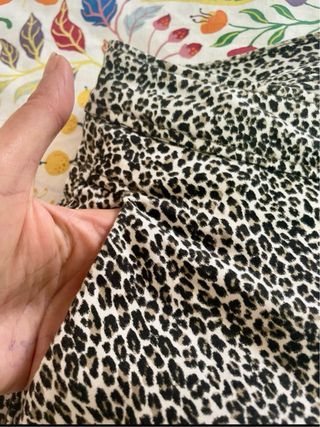 Pantalón estampado leopardo