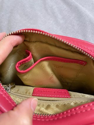 Bolso bandolera Guy Laroche rojo coral con flecos