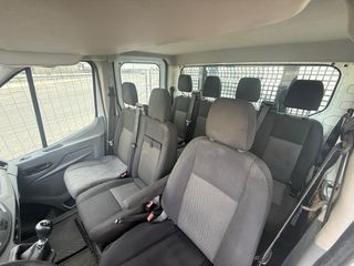 Furgoneta doble cabina  Ford