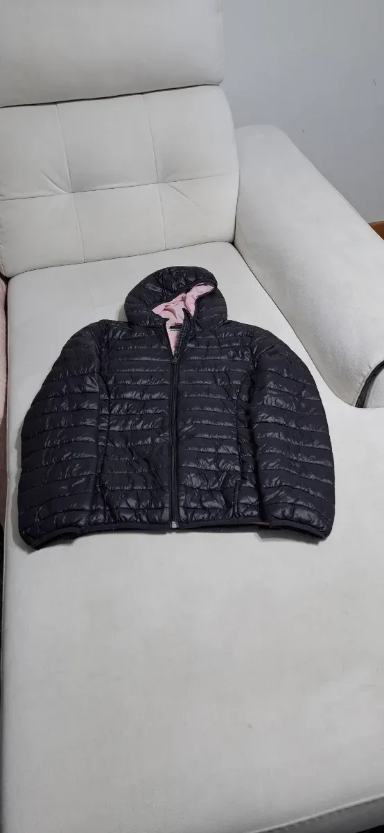 Casaco Benetton Preto e Rosa