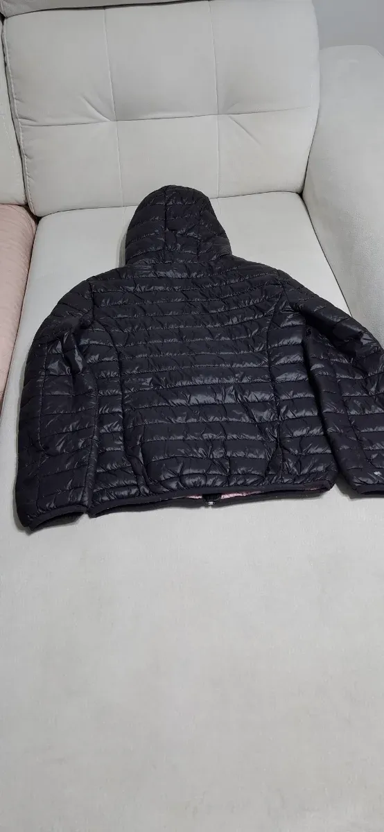 Casaco Benetton Preto e Rosa