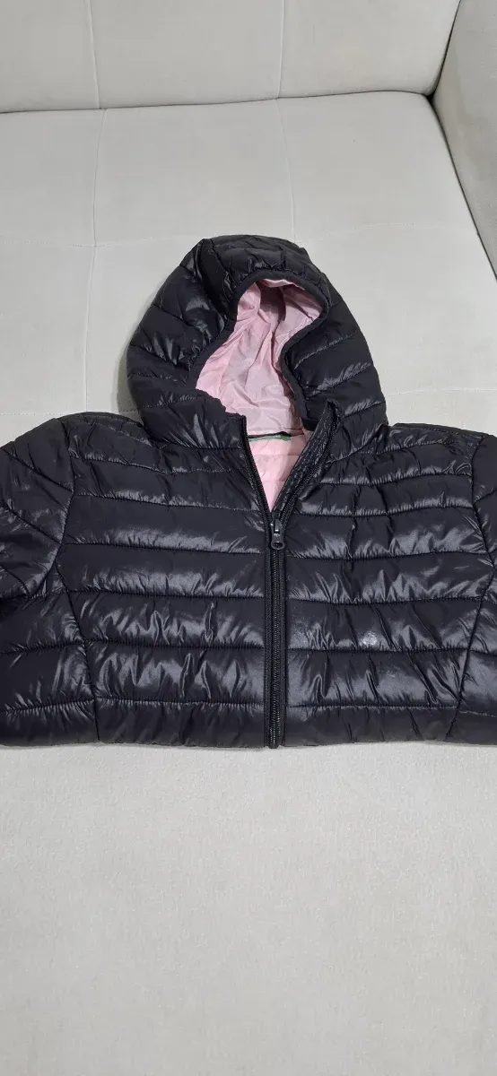 Casaco Benetton Preto e Rosa