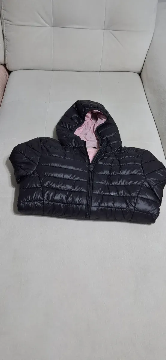 Casaco Benetton Preto e Rosa