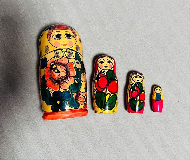 Muñecas Matrioska Pintadas a Mano
