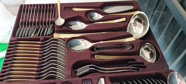 Cubertería Solingen Metal Dorado y Plateado