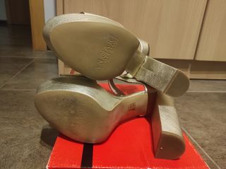 Sandalias doradas tacón plataforma ANGARI