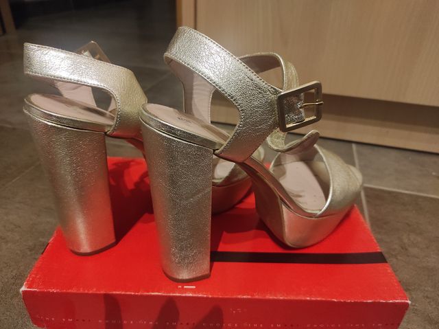 Sandalias doradas tacón plataforma ANGARI