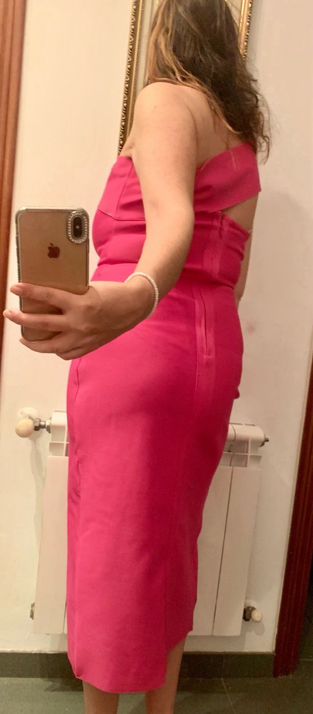 Vestido fucsia talla L-XL con abertura