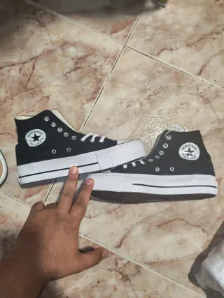 Converse Clásicas Mujer Negras y Blancas