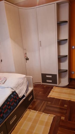 Dormitorio juvenil casi nuevo