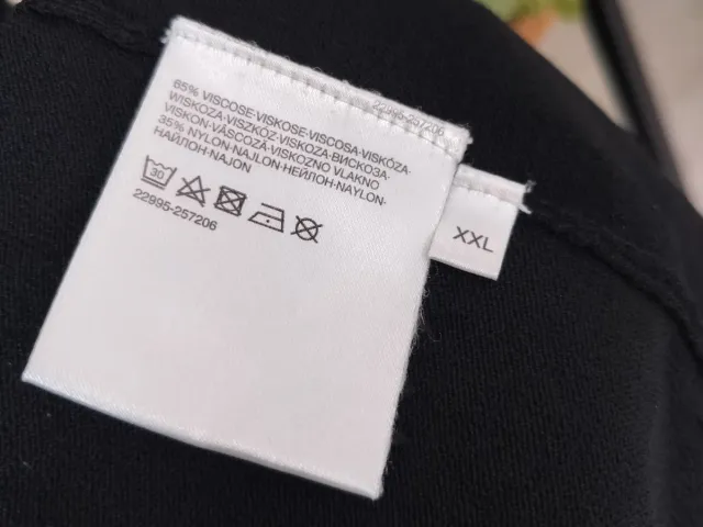 Chaqueta negra talla grande