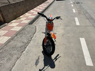 Moto Eléctrica Infantil Naranja