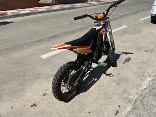 Moto Eléctrica Infantil Naranja