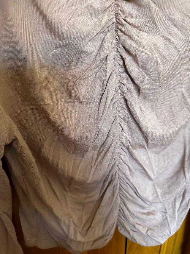 Camiseta manga larga color carne ajustada nueva