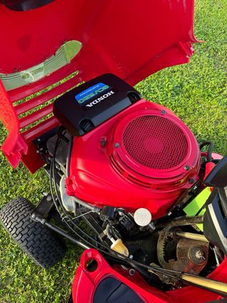 Tractor cortacésped Honda V-Twin 2315