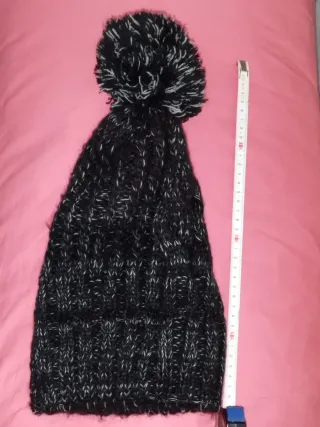 Gorro de lana con pompón