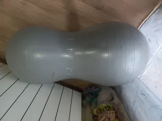 FITBALL O BALON DE PILATES CON FORMA DE CACAHUETE