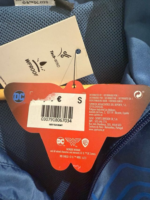 Cortavientos Wonder Woman azul