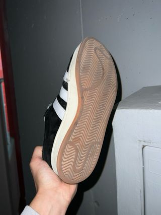 Zapatillas Adidas 1€ (precio negociable)