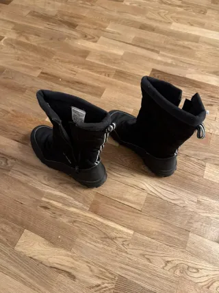 Botas de nieve negras
