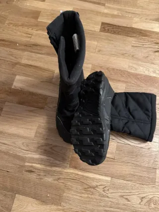 Botas de nieve negras