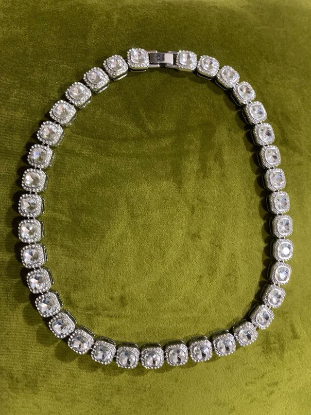 Collar tipo Swarovski con circonitas