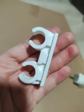 Abrazadera Doble Clip 14-15 con Casquillo Latón M6