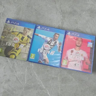 Giochi PS4: FIFA 17, FIFA 19, FIFA 20