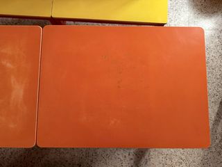 Juego 2 mesas, 4 bancos y 2 sillas infantiles