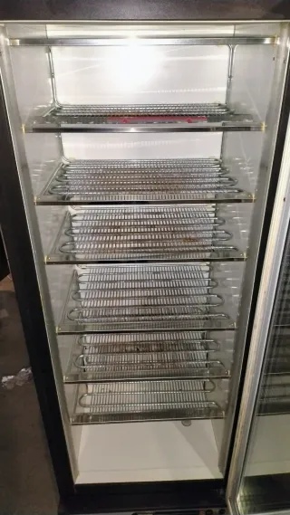 Nevera vertical cristal