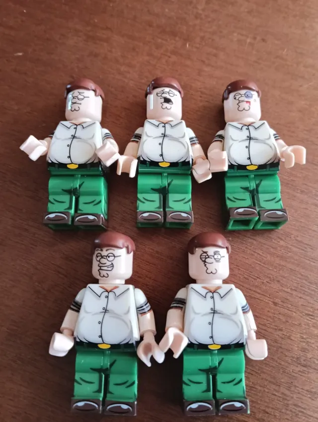 Lote 5 minifiguras Peter Griffin Family Guy