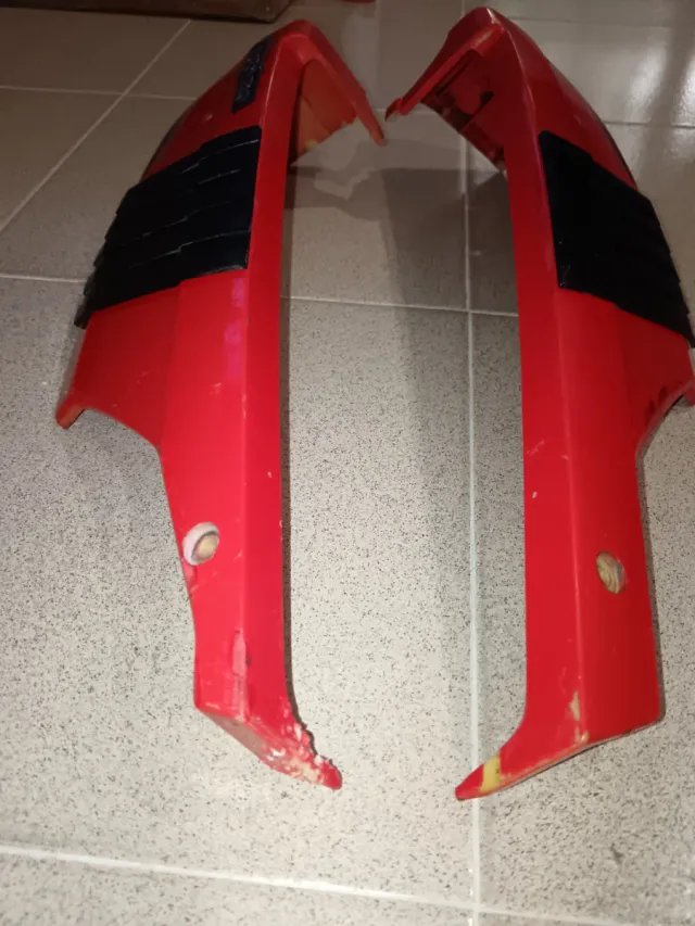 Tapas motor Vespino rojas