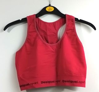 Top deportivo Desigual rojo