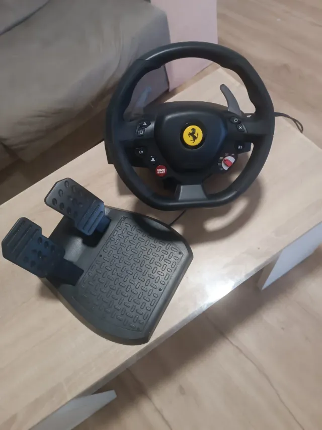 Volante Thrustmaster T80 Ferrari 488 GTB