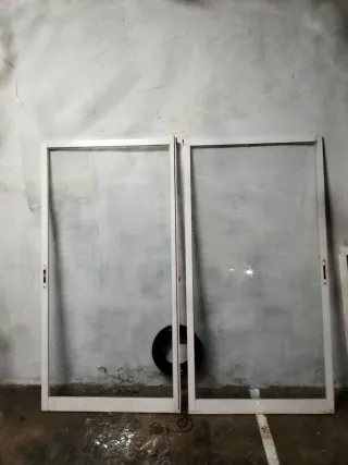 Ventana balconera de aluminio