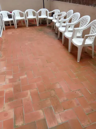 10 Sillas y 2 Mesas de Jardín Blancas