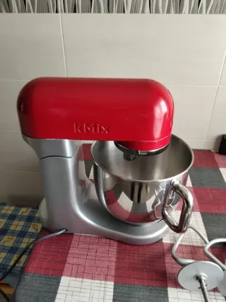Robot amasador Kmix rojo precio negociable