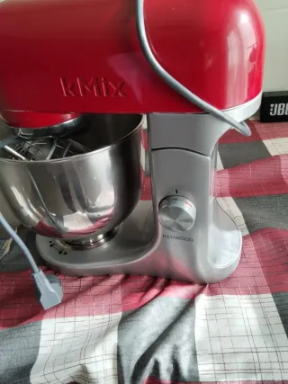 Robot amasador Kmix rojo precio negociable