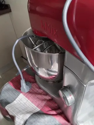 Robot amasador Kmix rojo precio negociable