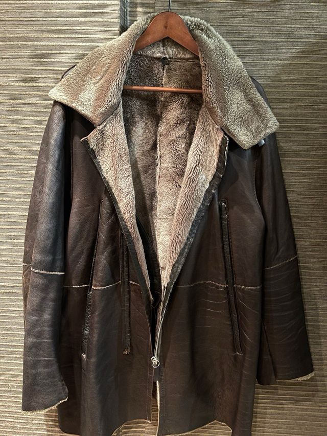 Chaquetón de piel marrón