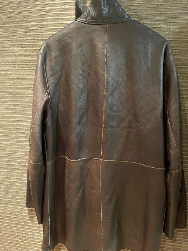 Chaquetón de piel marrón