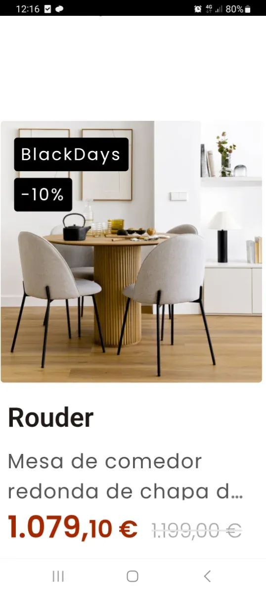 Mesa de jantar redonda de madeira